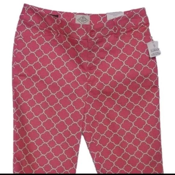 ST. JOHN'S BAY "Secretly Slender" Petite Crop Capri - Picture 2 of 10